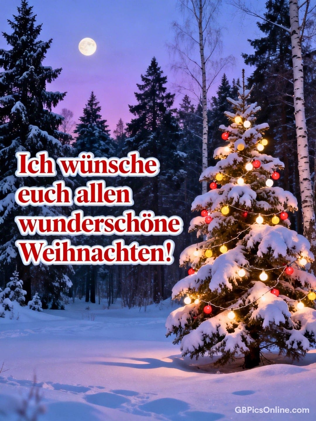 Verschneiter Wald bei Mondschein, geschmückter Tannenbaum mit Lichterkette und Weihnachtsgruß
