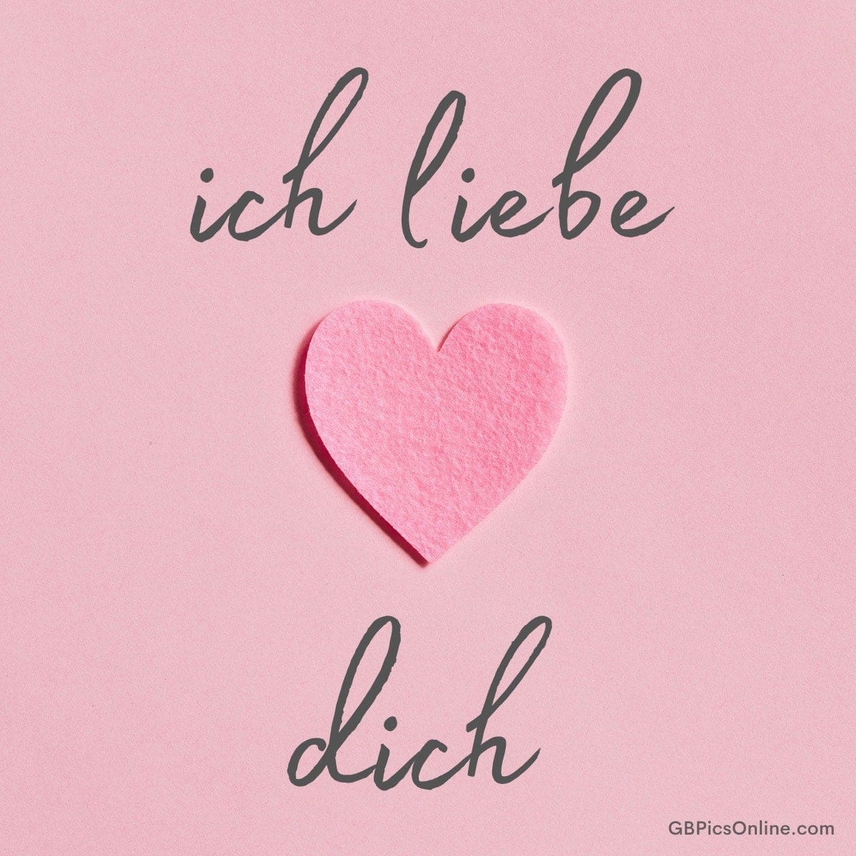 Rosa Hintergrund mit einem pinken Herz und dem Schriftzug „ich liebe dich“ in eleganter Schrift