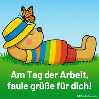 Ein entspannter Tag in der Natur: Dieser fröhliche Teddy genießt die Ruhe und die Schönheit eines sonnigen Tages.