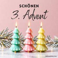 Drei brennende Kerzen in Tannenbaumform mit dem Text „Schönen 3. Advent“