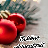 Festliche Glanzlichter und warme Wintertage, die Vorfreude auf Weihnachten beginnt.