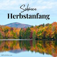 Bunte Blätter und ruhige Gewässer begrüßen den Herbst in seiner vollen Pracht.