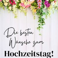 Ein blumiges Arrangement voller Wärme und Farbe, perfekt für besondere Anlässe.