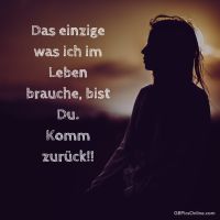 Im Schein des Sonnenuntergangs, verloren in Gedanken an vergangene Zeiten.