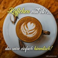 Ein perfekter Start in den Tag: Ein Cappuccino mit kunstvoll gestaltetem Schaum.