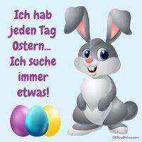 Ein fröhlicher Hase umgeben von bunten Ostereiern, bereit zum Fest der Frühlingsfreude.