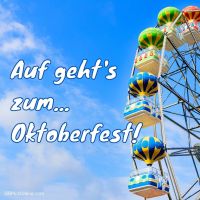 Ein farbenfrohes Riesenrad vor blauem Himmel, perfekt für ein Festtagsabenteuer.