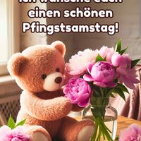 Ein Teddybär und ein Strauß blühender Pfingstrosen zaubern ein Lächeln ins Gesicht.