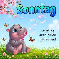 Niedliches Nilpferdbaby pustet Seifenblasen auf einer Blumenwiese, Schmetterlinge und Kirschblüten im Himmel