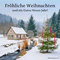 Winterliche Ruhe umgibt ein gemütliches Haus am Fluss, beschert von sanftem Schneefall und festlichem Schmuck.