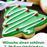 Bunte Weihnachtsplätzchen, die festliche Stimmung in die Küche bringen.
